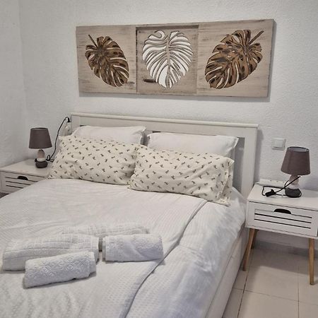 Cozy Bungalow In Urb La Marina With Shared Pool San Fulgencio Bagian luar foto