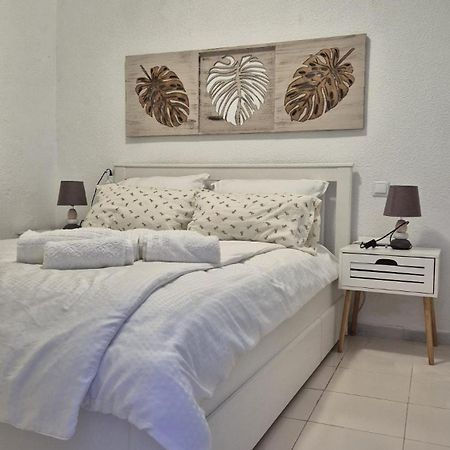 Cozy Bungalow In Urb La Marina With Shared Pool San Fulgencio Bagian luar foto